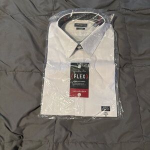 Van Heusen White Dress Shirt Classic Business Attire